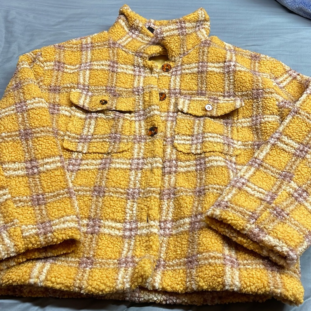 Ces Femme Sherpa shacket yellow/purple plaid design large NWT